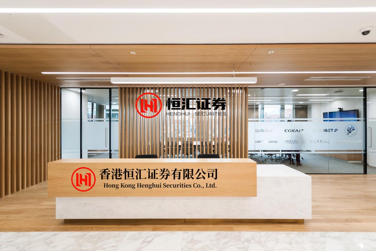 大福证券 马斯克终于交卷：Grok 4.7跑分很强，实测却翻车了？